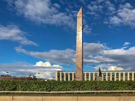 monumento a los heroicos defensores de leningrado en san petersburgo, rusia, 2022 foto