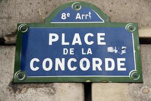 letrero de la calle para place de la concorde en parís, francia. foto