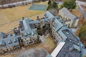 Exterior view of Abandoned Bennett School for Girls in New York photo