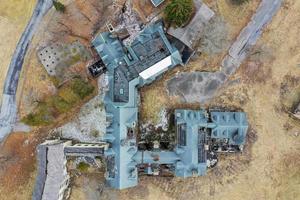 vista exterior de la escuela bennett abandonada para niñas en nueva york foto