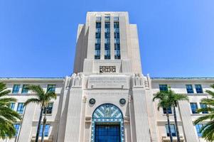 edificio de administración del condado y san diego y oficina del secretario del condado de san diego en el parque frente al mar, 2022 foto