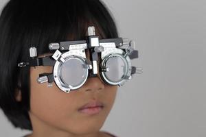 Kid eye test photo