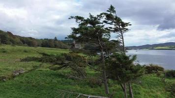 Dunvegan Castle und Hafen auf der Insel Skye, Schottland