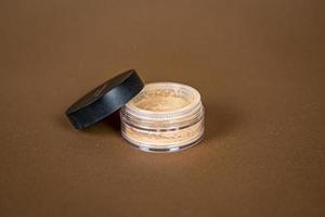 Super Luxe Full Coverage Loose Powder photo