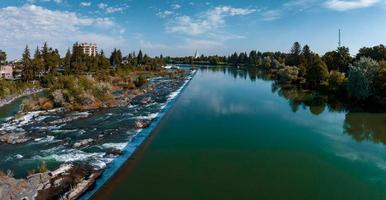 vista aérea de la caída de agua que da nombre a la ciudad de idaho, id usa. foto