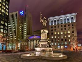 monumento maisonneuve - place d'armes - montreal, 2022 foto