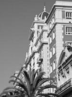 the cit of Porto at the douro river photo