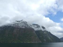 crucero por los fiordos noruegos foto