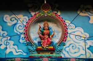 dios hindú en el templo indio foto