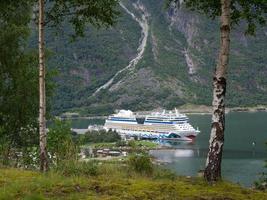 en los fiordos noruegos foto