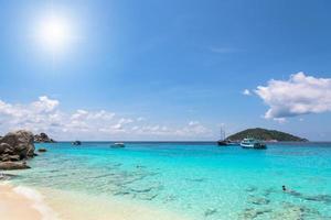 hermosa playa en koh miang en mu koh similaran, tailandia foto