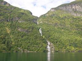 los fiordos de noruega foto