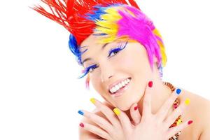 mujer con traje colorido foto