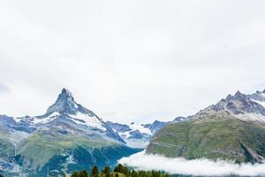 Matterhorn behind a beautiful lake photo