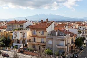 vistas desde un pequeño pueblo en el sur de francia foto