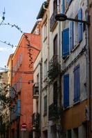 vistas desde un pequeño pueblo en el sur de francia foto