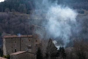 calles y vistas de un pequeño pueblo español foto