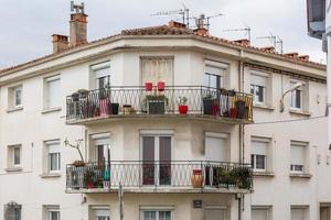 vistas desde un pequeño pueblo en el sur de francia foto