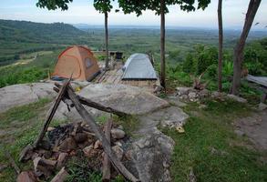 acampar en la montaña nguang chang foto