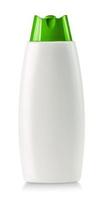 Champú botella de plástico en blanco blanco aislado sobre fondo blanco. foto