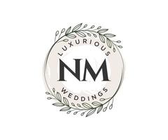 plantilla de logotipos de monograma de boda con letras iniciales nm, plantillas florales y minimalistas modernas dibujadas a mano para tarjetas de invitación, guardar la fecha, identidad elegante. vector