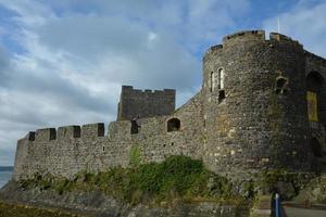 El castillo de carrickfergus es un castillo de estilo normando en carrickfergus, irlanda del norte. foto