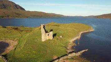 ardvreck kasteel en fjord assynt video