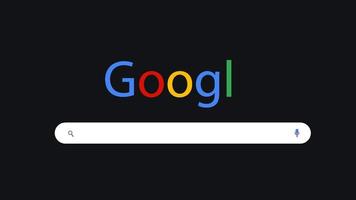 logotipo de google con barra de búsqueda ui ux animación sobre fondo negro. página de inicio de google todo lo que busca en el motor de google. video