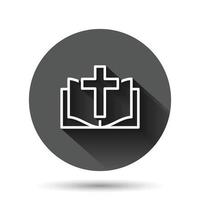icono de libro de la biblia en estilo plano. ilustración de vector de fe de la iglesia sobre fondo redondo negro con efecto de sombra larga. concepto de negocio de botón de círculo de espiritualidad.