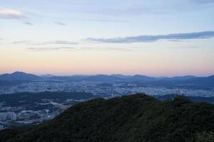 paisaje de apartamentos en seúl, corea foto