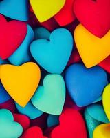 coloridas pegatinas en forma de corazón de amor foto