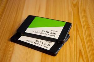 2.5-inch SSD hard drives, nowadays, are in great demand. photo