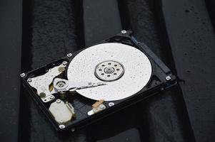 2.5-inch spinning disk type hard drive images are still commonly used today. photo