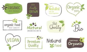 conjunto de logotipos, pegatinas e insignias para alimentos y bebidas orgánicos, productos naturales, vida saludable, tienda de alimentos y promoción de productos. vector