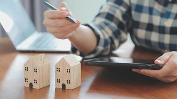 Signing home sales and insurance contracts with real estate agents, signing contracts to know the terms of buying and selling homes and real estate, contract signing ideas. video