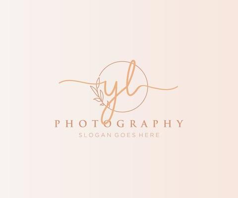 Initial YL feminine logo. Usable for Nature, Salon, Spa, Cosmetic and  Beauty Logos. Flat Vector Logo Design Template Element. 15476142 Vector Art  at Vecteezy