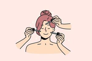 mujer joven feliz recibe tratamiento de piel en el salón. la mujer sonriente se siente relajada recibe procedimientos faciales de belleza para el cuidado de la piel en el spa. esteticista y cosmetologia. ilustración vectorial vector