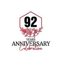 Logotipo de aniversario de 92 años, lujosa celebración de diseño de vectores de aniversario