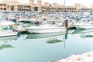 puerto deportivo de sooq sharq en la ciudad de kuwait foto