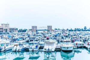 puerto deportivo de sooq sharq en la ciudad de kuwait foto