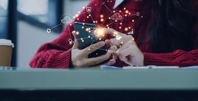 estrategia de tecnología de transformación digital, iot, internet de las cosas. transformación de ideas y la adopción de tecnología en los negocios en la era digital, mejorando las capacidades comerciales globales. ai foto