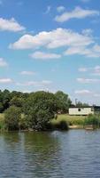 melhor vista do lago na inglaterra, videoclipe vertical e estilo retrato video