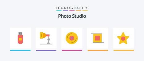 paquete de iconos de 5 planos de estudio fotográfico que incluye. estudio. DVD. medios de comunicación. transformar. diseño de iconos creativos vector