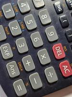foto de cerca de los botones de la calculadora científica.