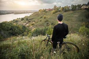 ciclismo y deportes al aire libre como estilo de vida