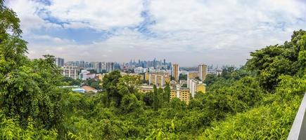 vista del horizonte de singapur desde el parque mount faber durante el día foto