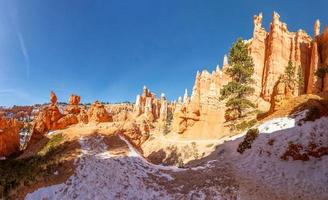 Picture of Bryce Canyon in Utah in winter during daytime photo