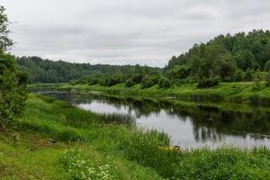 paisajes de verano de Letonia foto