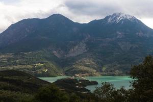 paisajes del parque natural tzoumerka foto