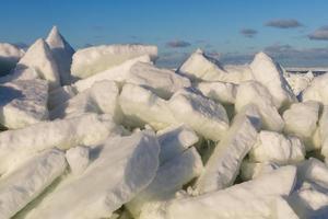 derivas de hielo en el mar báltico foto